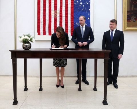 kate middleton book of condolence signing 2016