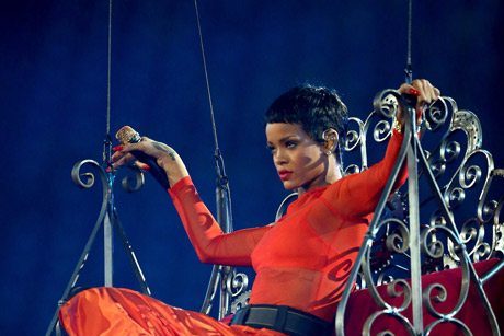Rihanna Performs at the London 2012 Paralympic Closing Ceremonies
