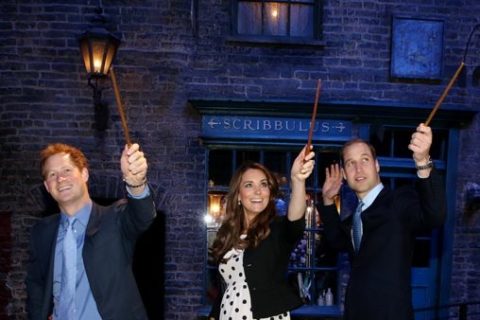 Kate Middleton baby bump Harry Potter Topshop