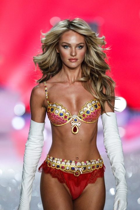 Victoria's Secret Fashion Show 2013: 36 photos of bejewelled bras, bangin'  bods and Taylor Swift on the runway - FASHION Magazine