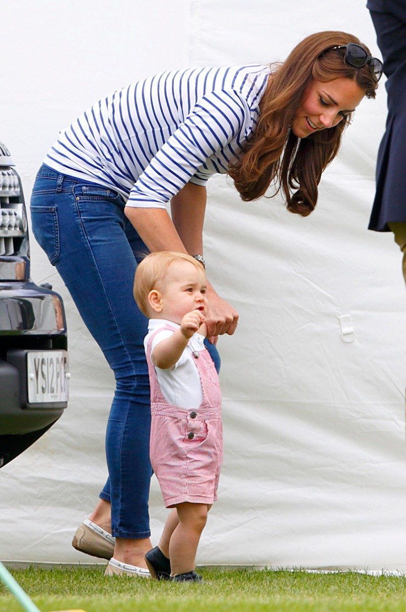 Prince George shows off his first steps while Kate Middleton wears Ale ...