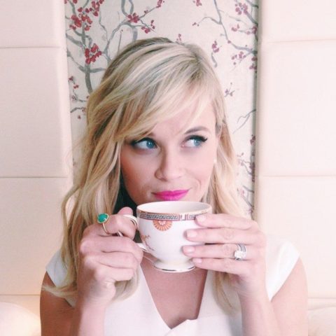 celebrity pink lips reese witherspoon