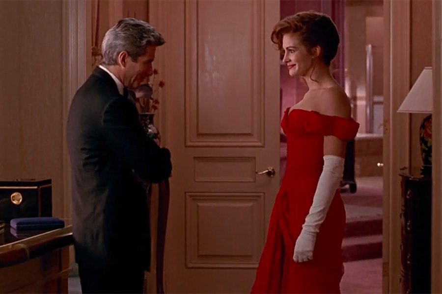 Pretty Woman 25 Years Later The 10 Most Iconic Looks From The Film Fashion Magazine