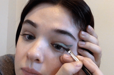 eyeliner gif tutorial look1 step1