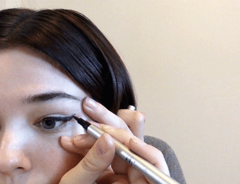 eyeliner gif tutorial look2 step1