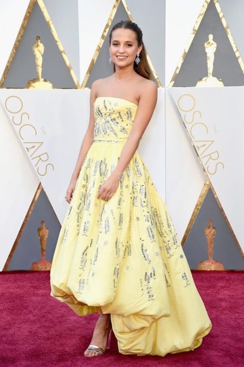 Oscars 2016 red carpet Alicia Vikander 08