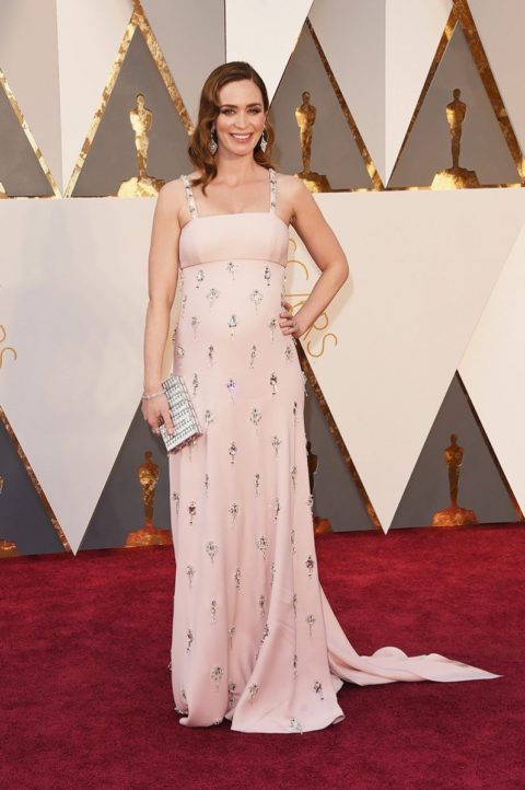 Oscars 2016 red carpet Emily Blunt 13