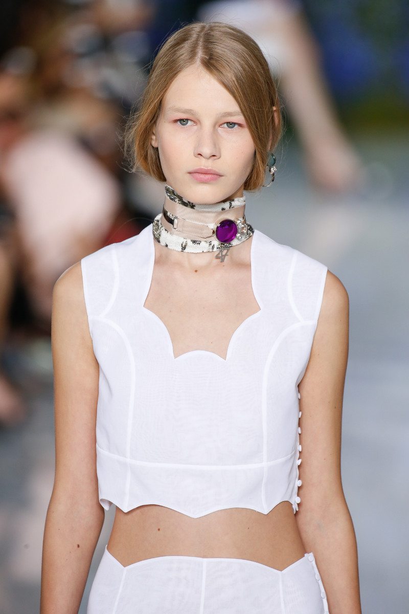 The 12 best chokers to try now, Nori approved - FASHION Magazine
