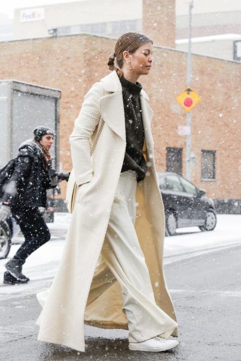 how to wear white pants in winter