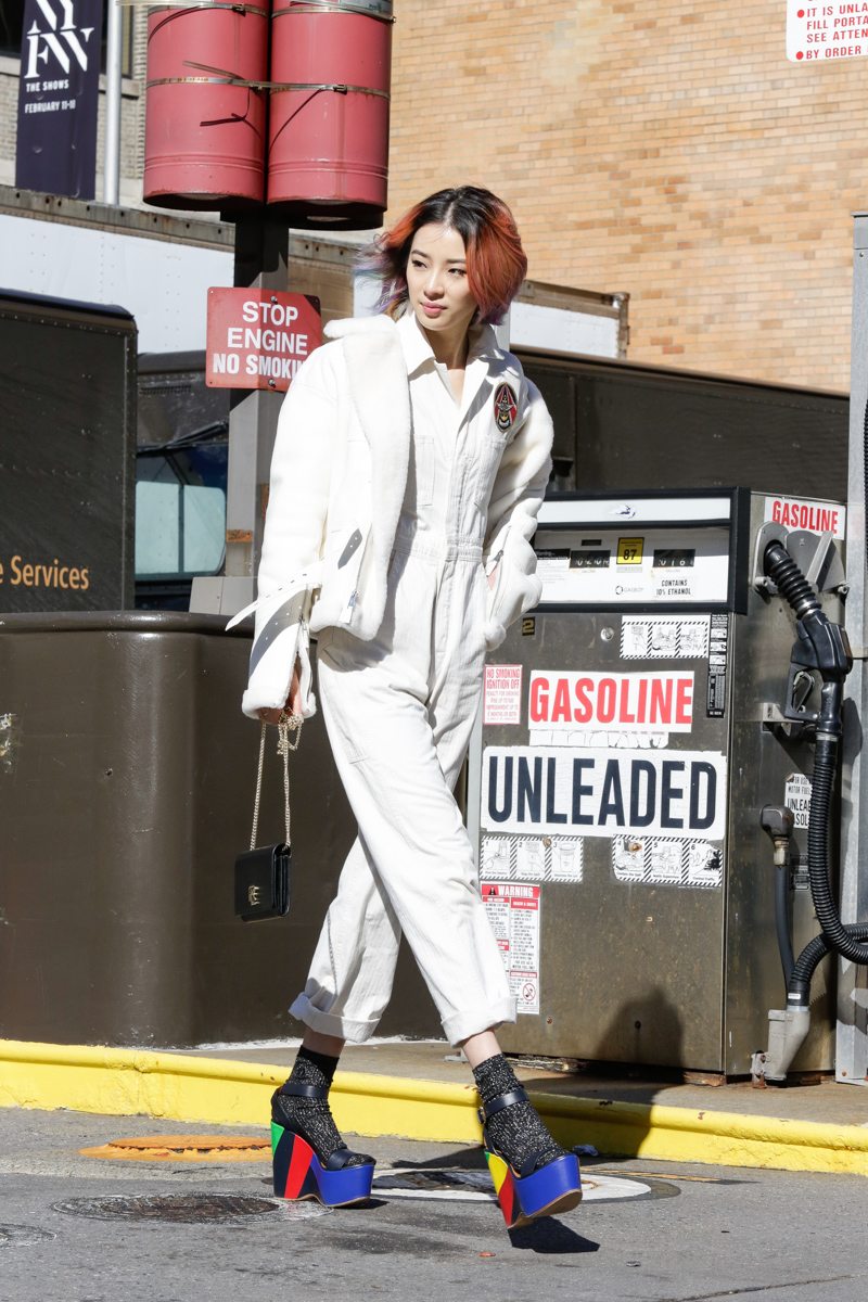 How to wear white pants in the winter: 7 tips inspired by street style ...