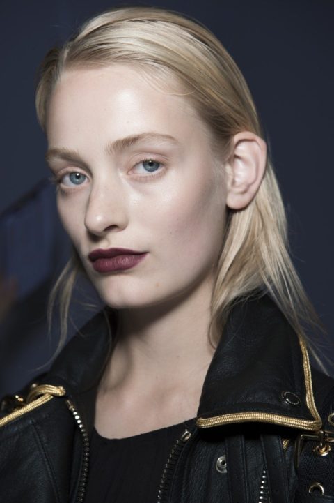 spring beauty 2016 trends 90s burberry
