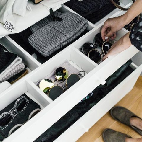 how to organize your closet like a blogger eggcanvas