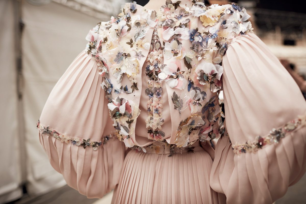12 magical detail shots from Couture Fall 2016 for your viewing ...