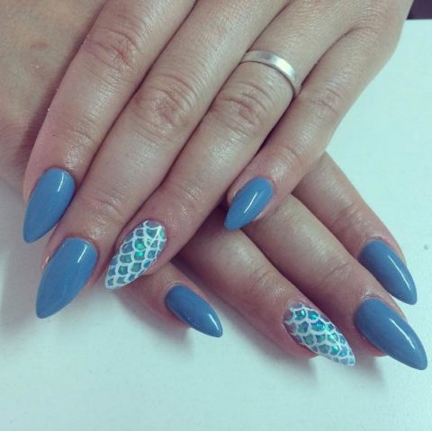 mermaid nails trend 12