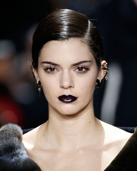 fall beauty 2016 dark lips trend