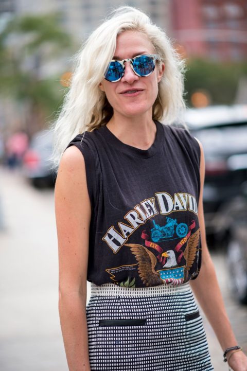 How To Wear A Graphic Tee