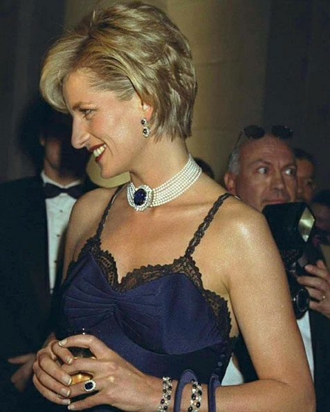 Did Princess Diana ever wear her hair long? - Quora