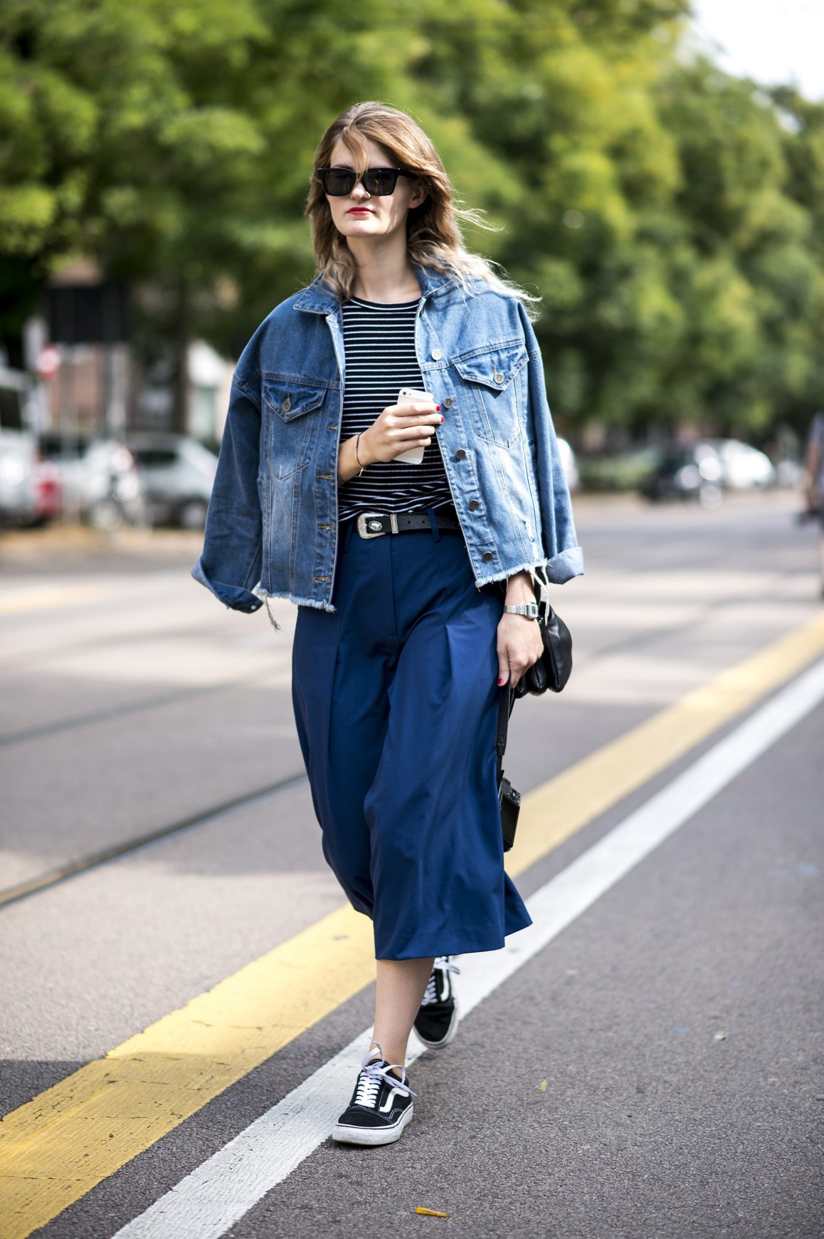 8 Street Style Stars Prove that a Denim Jacket Can be Worn With ...