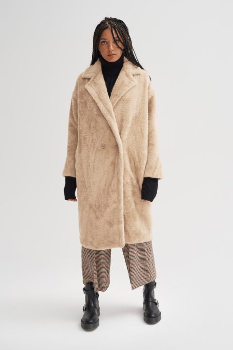 Canadian coat brand Noize