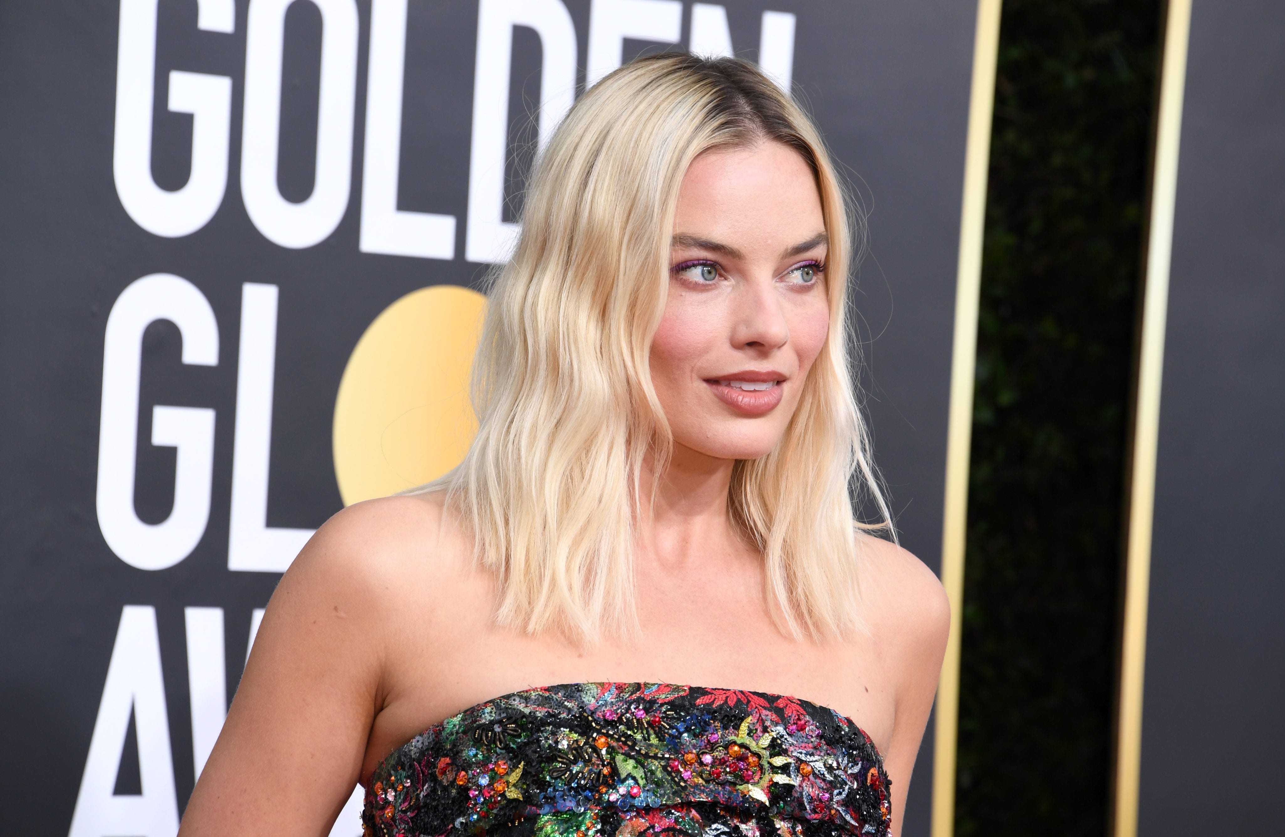 The Best Red Carpet Looks From The 2020 Golden Globes - FASHION Magazine
