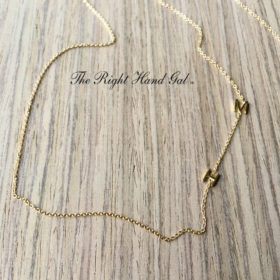 meghan markle initial necklace