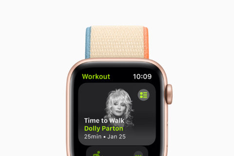 A photo of Dolly Parton on an Apple Watch