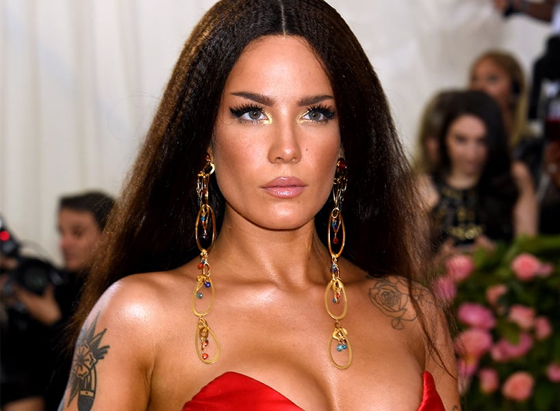 forstene fingeraftryk blæse hul The Internet Is Once Again Surprised That Halsey Is Biracial, and That's a  Problem - FASHION Magazine