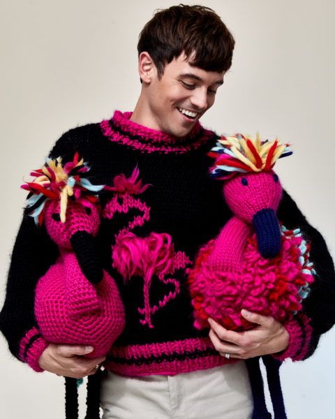 Tom Daley knitting