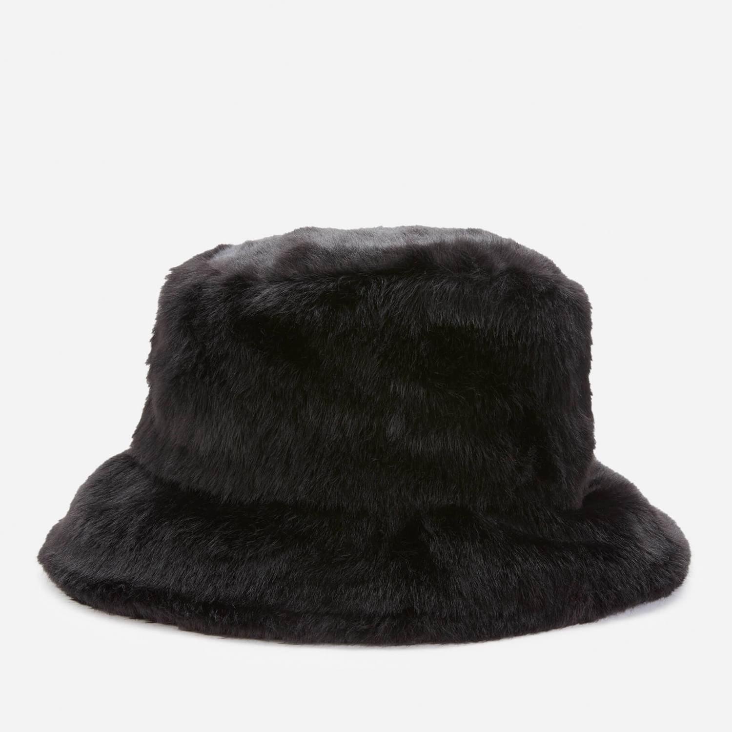 Emma Brewin's Fluffy Bucket Hat Is The It-Girl Accessory Of The Season ...