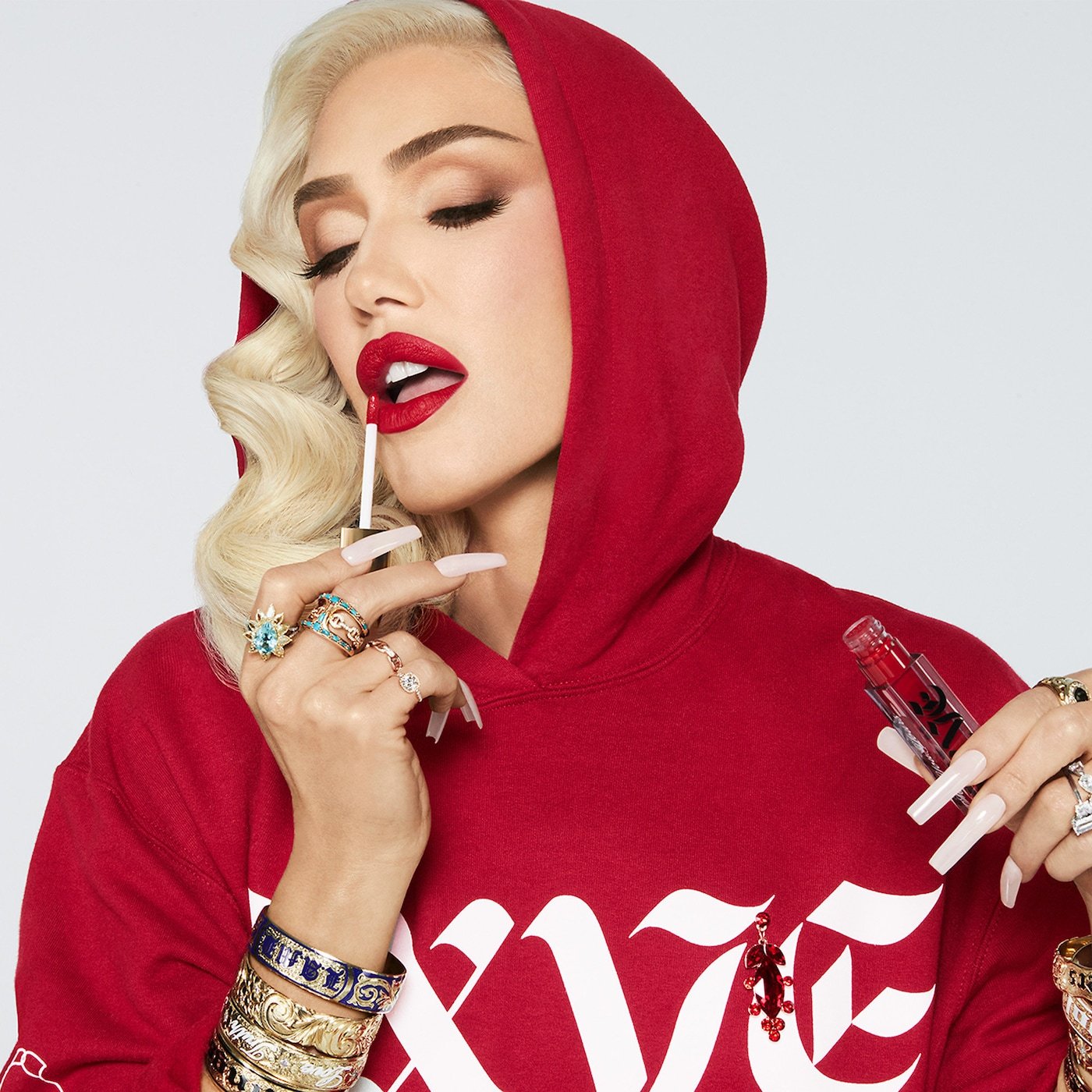 Gwen Stefani Has a New Makeup Line + More Beauty News