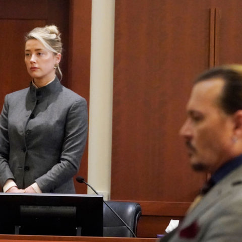 johnny depp amber heard in the coutroom for the depp v heard trial