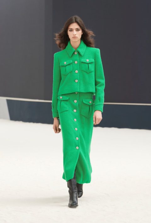 Chanel Fall 2022 couture green skirt suit
