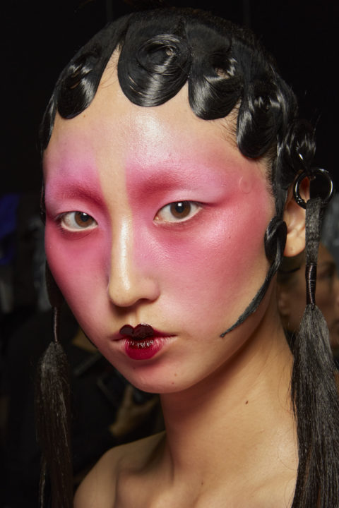 Act N°1 Spring 2023 sprays of colourful makeup