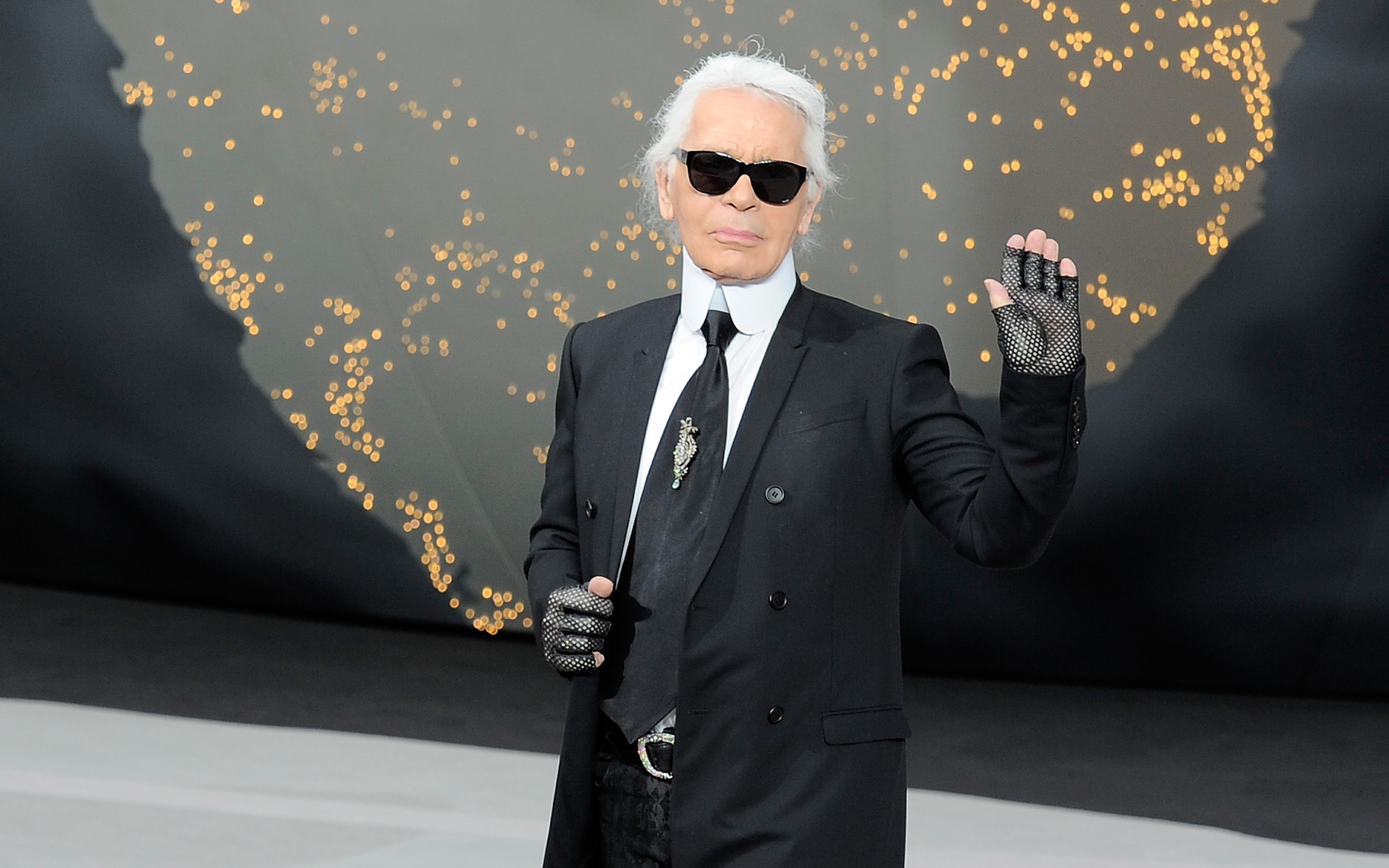 Karl Lagerfeld: the controversial and pioneering designer inspiring this  year's Met Gala dress code