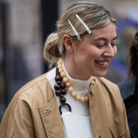 street style photo, woman wearing hair clips